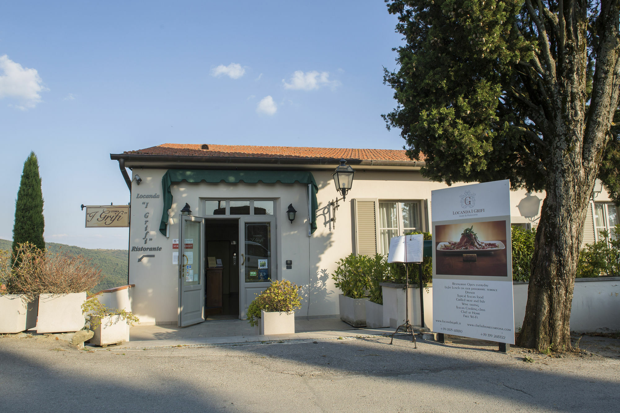 Locanda I Grifi Hotel Cortona Exterior photo