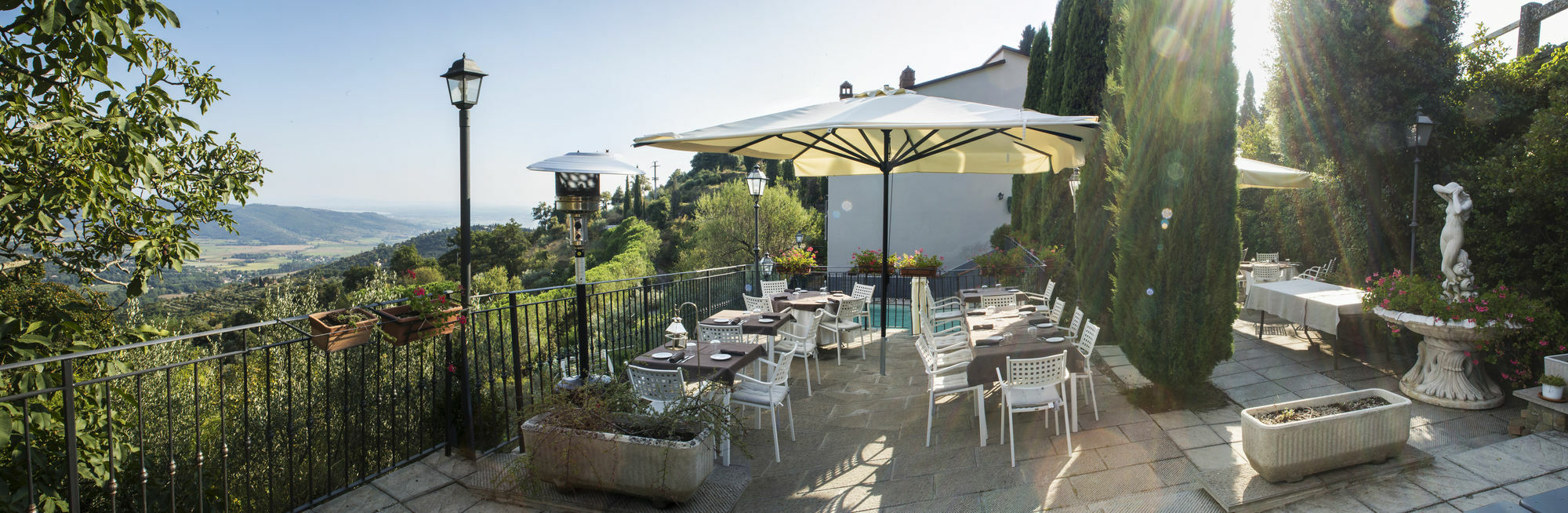 Locanda I Grifi Hotel Cortona Exterior photo